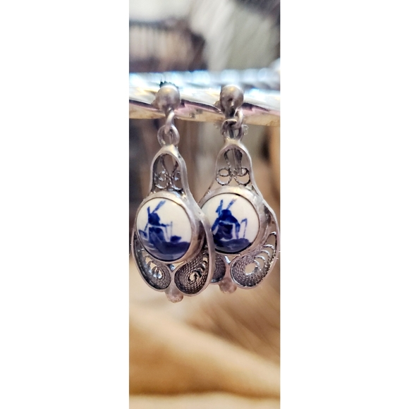 Vintage Mid-century Delft Ceramic 835 Sterling Silver Filigree Earrings - Picture 8 of 8